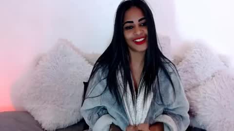 Jazmin online show from July 2026 07:33:02 AM