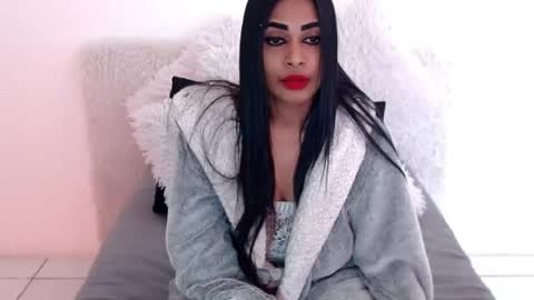 Jazmin online show from July 2026 09:23:02 AM