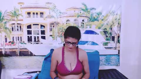 Femiez online show from February 2025 11:42:01 AM