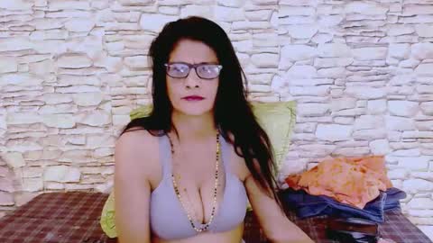 Femiez online show from February 2025 12:28:01 PM