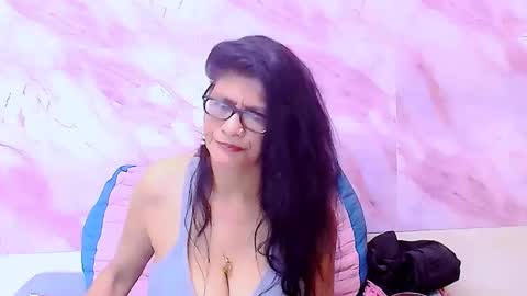 Snapshot of indianallure chatting on October 2025 06:58:01 AM Femiez online show from October 2025 06:58:01 AM