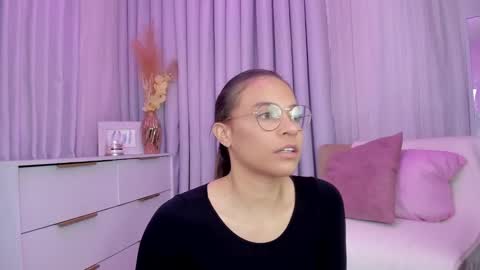 Snapshot of indiancutie_ chatting on March 2025 05:11:02 PM MIA online show from March 2025 05:11:02 PM