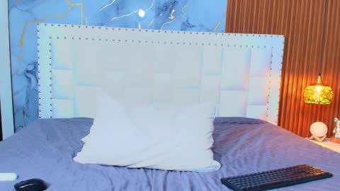 LITTLE AINHOA  online show from February 2025 11:19:02 PM