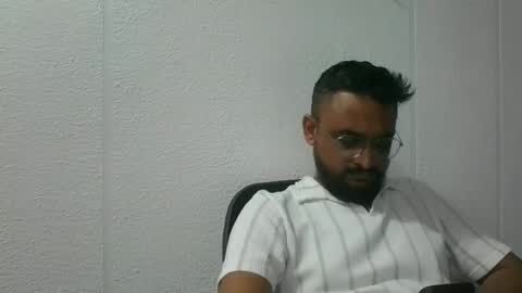 Indian lover online show from September 2025 05:22:01 AM