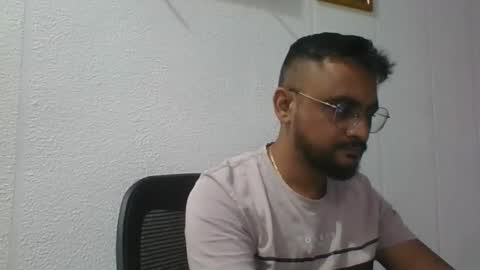 Indian lover online show from November 2025 04:23:02 AM