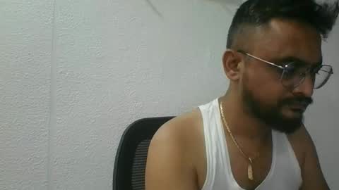 Indian lover online show from November 2025 07:42:02 AM