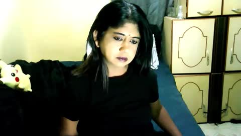 indianpleasures21 online show from May 2026 01:39:02 PM