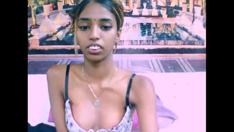 indiansexyslender4u2luv online show from January 2025 05:56:01 AM