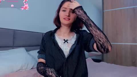 Snapshot of inellcanty chatting on October 2025 04:10:01 AM Kira online show from October 2025 04:10:01 AM