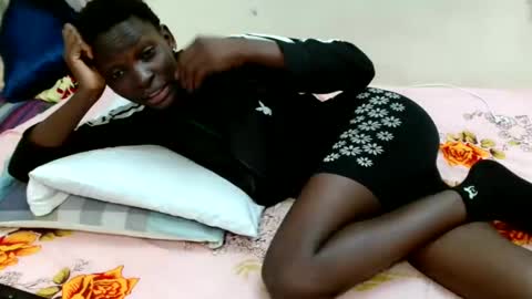 ines01 online show from October 2025 02:15:01 AM