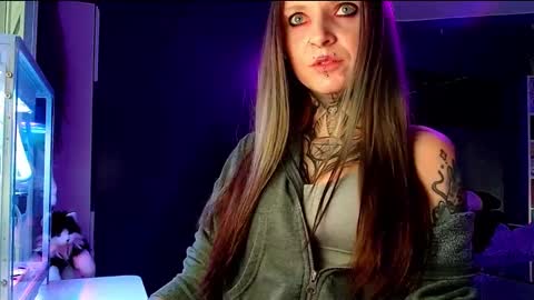 Snapshot of inesdesire chatting on December 2024 11:18:01 AM InesDesire online show from December 2024 11:18:01 AM