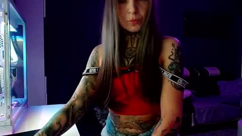 Snapshot of inesdesire chatting on December 2024 08:22:02 AM InesDesire online show from December 2024 08:22:02 AM