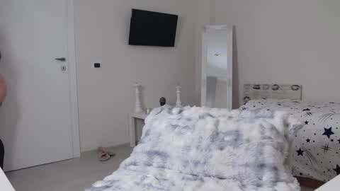 InesNova online show from April 2026 04:57:02 AM