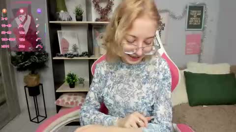 Mia online show from December 2025 01:37:02 PM