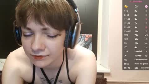 Keily online show from October 2025 04:17:02 PM