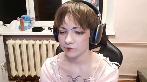 Keily online show from October 2025 07:03:01 PM