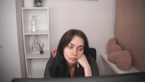 Gracia online show from March 2026 06:54:01 PM