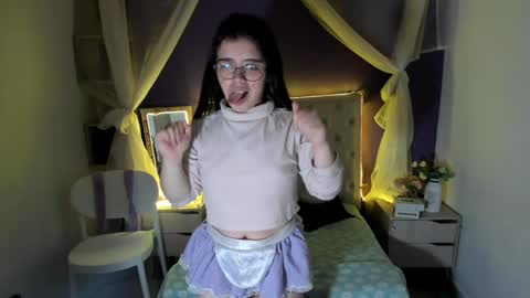 Ingrid petite online show from December 2024 08:00:01 PM