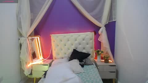 Ingrid petite online show from January 2025 12:41:01 AM