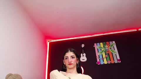 Ingrid Zese online show from September 2025 08:31:02 PM