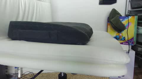 Hanging Out online show from January 2026 01:24:02 PM