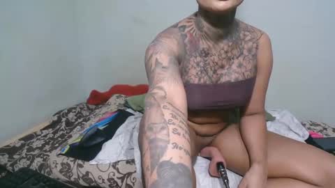 Snapshot of ink_bella chatting on December 2024 06:38:01 PM ink bella online show from December 2024 06:38:01 PM