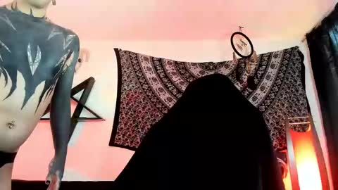 Dani  online show from November 2025 04:56:01 PM