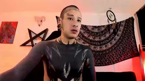 Dani  online show from November 2025 06:39:01 PM