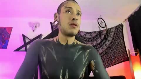 Dani  online show from November 2025 12:32:02 AM