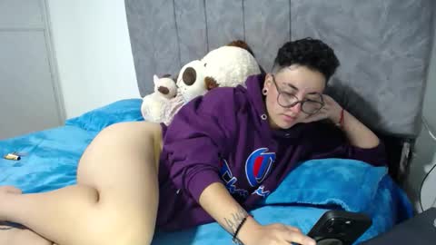 lyan onlyfans n linda online show from April 2026 07:04:01 AM