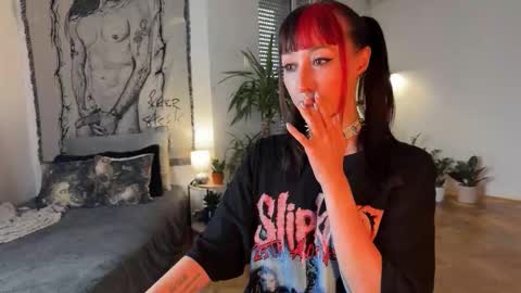 Xenia online show from October 2025 01:22:01 PM