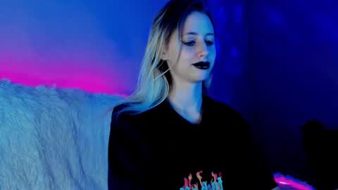 Venera  online show from December 2024 06:06:01 PM