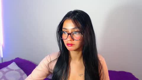 Abril online show from January 2025 03:04:02 AM