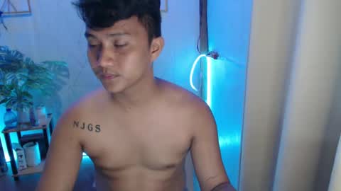 Snapshot of innocent_neil143 chatting on January 2025 10:17:02 PM Neil online show from January 2025 10:17:02 PM