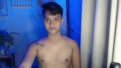 Snapshot of innocent_neil143 chatting on February 2025 03:52:02 PM Neil online show from February 2025 03:52:02 PM