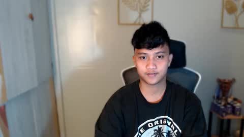 Snapshot of innocent_neil143 chatting on October 2025 09:15:02 PM Neil online show from October 2025 09:15:02 PM