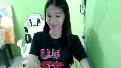 Snapshot of innocent_reign69 chatting on October 2025 08:20:02 PM Reign online show from October 2025 08:20:02 PM