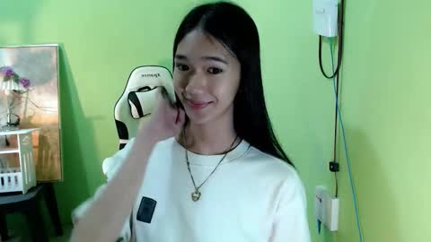 Snapshot of innocent_reign69 chatting on October 2025 07:38:02 PM Reign online show from October 2025 07:38:02 PM