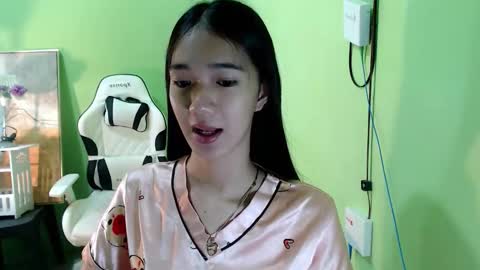 Snapshot of innocent_reign69 chatting on November 2025 07:49:02 PM Reign online show from November 2025 07:49:02 PM