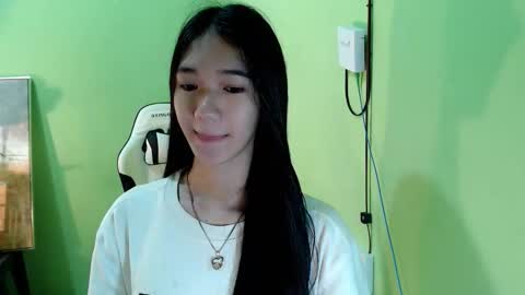 Snapshot of innocent_reign69 chatting on November 2025 07:04:01 PM Reign online show from November 2025 07:04:01 PM