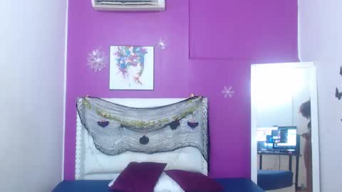 innocent_sexybaby online show from November 2025 08:53:02 PM