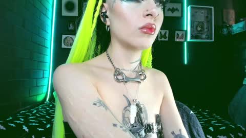 Snapshot of insania_999 chatting on December 2024 06:24:02 PM SANIA online show from December 2024 06:24:02 PM