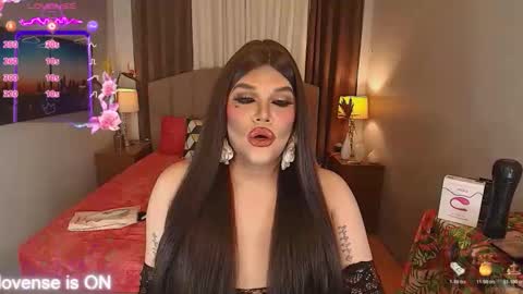 Snapshot of insatiablesexqueen chatting on October 2025 03:40:01 AM tasha online show from October 2025 03:40:01 AM