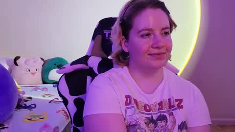 Snapshot of internetfairy_xo chatting on December 2024 07:39:01 AM Faye online show from December 2024 07:39:01 AM