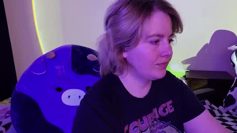 Snapshot of internetfairy_xo chatting on January 2025 03:10:02 PM Faye online show from January 2025 03:10:02 PM