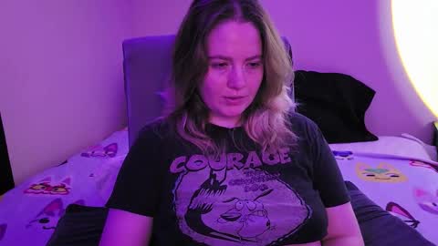 Faye online show from December 2025 04:54:01 AM