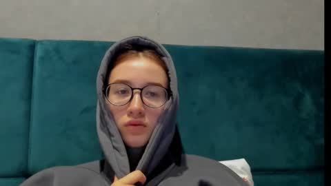 Bernadette  Join  online show from November 2025 06:57:02 AM