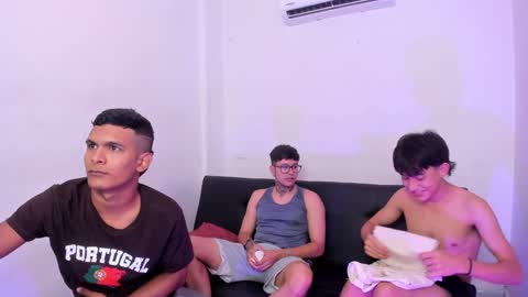 Snapshot of interracial_wallen chatting on February 2025 01:11:02 PM Damian Sam Jack Daniel and James online show from February 2025 01:11:02 PM