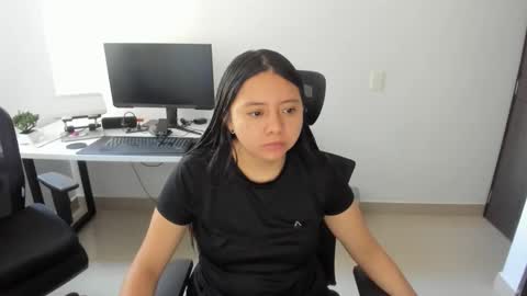 Snapshot of inthegreenway chatting on May 2026 02:14:01 PM Iris 3 online show from May 2026 02:14:01 PM