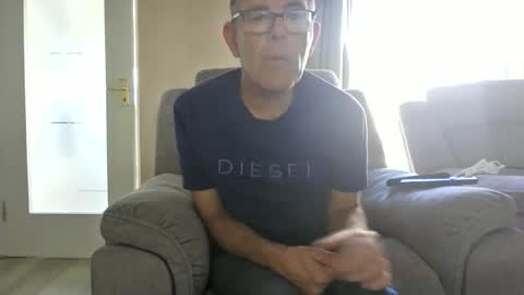 inthemood63 online show from September 2025 02:38:02 PM